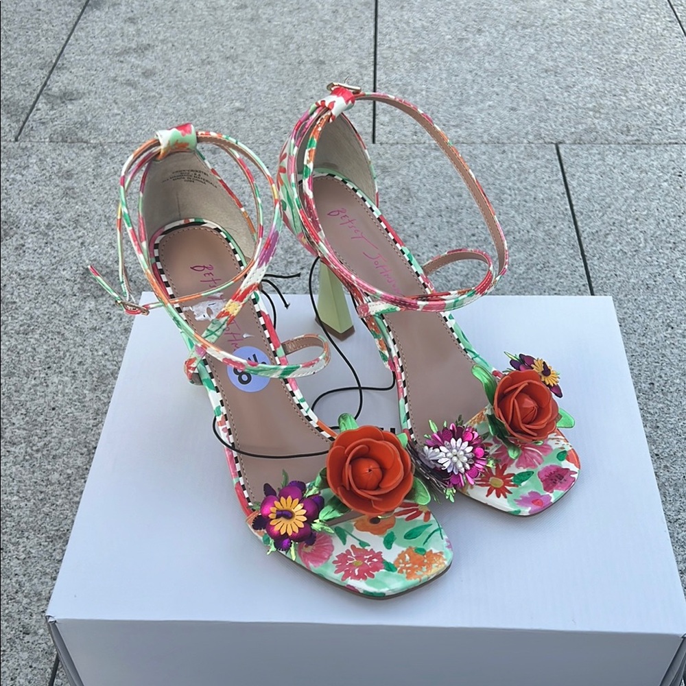 Floral Women's Heels with Orange and Pink Accents